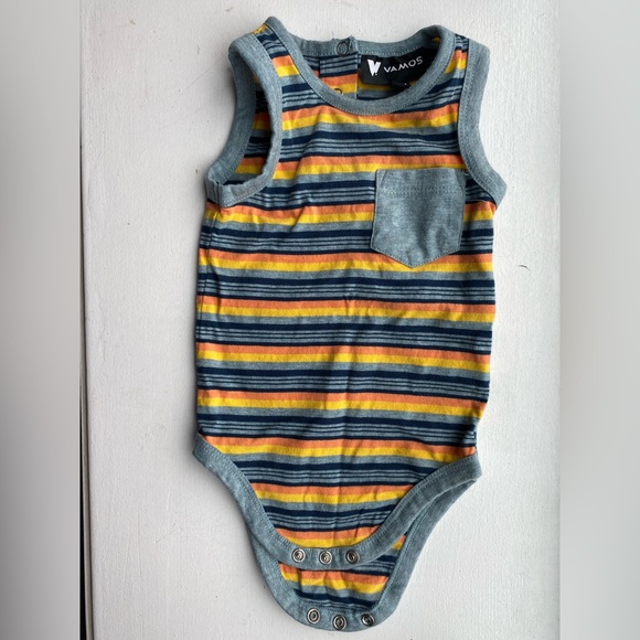 12M onesie boy - Picture 1 of 2